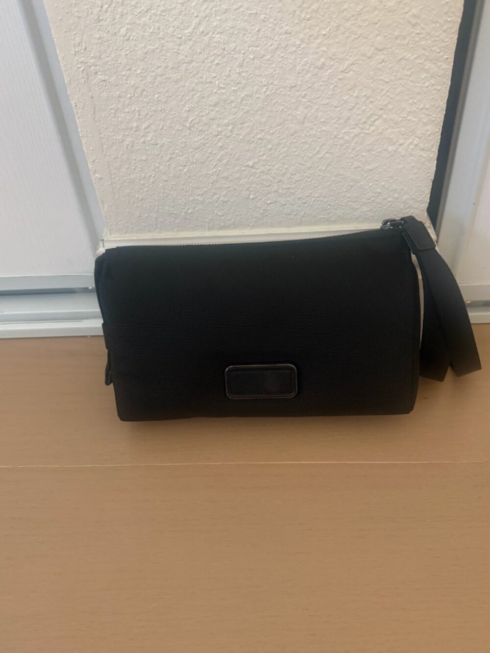 TUMI Black Pouch with Strap Brand New GWP $125 Value - Picture 5 of 11